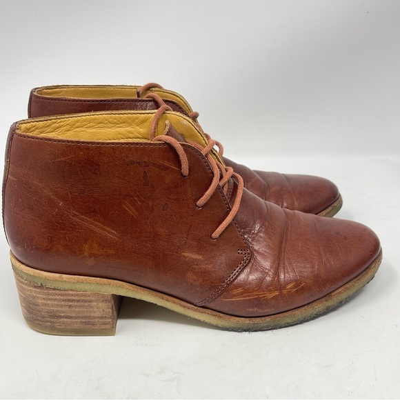Clarks Shoes - Clarks Originals Booties Womens 7.5 Brown Leather Block Heeled Chukka Lace Up